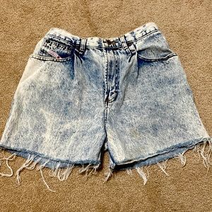 Medium boys white wash jean shorts